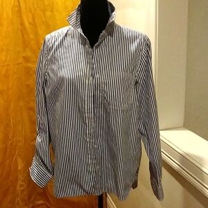 Button down shirt M